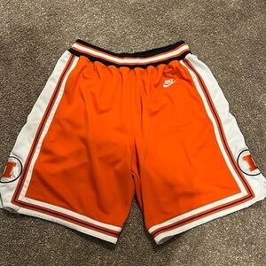 VINTAGE Nike Illinois Basketball Game Day Jersey shorts